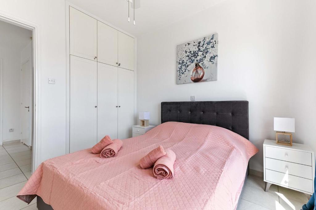 Penthouse Carina Apartment Paphos ภายนอก รูปภาพ