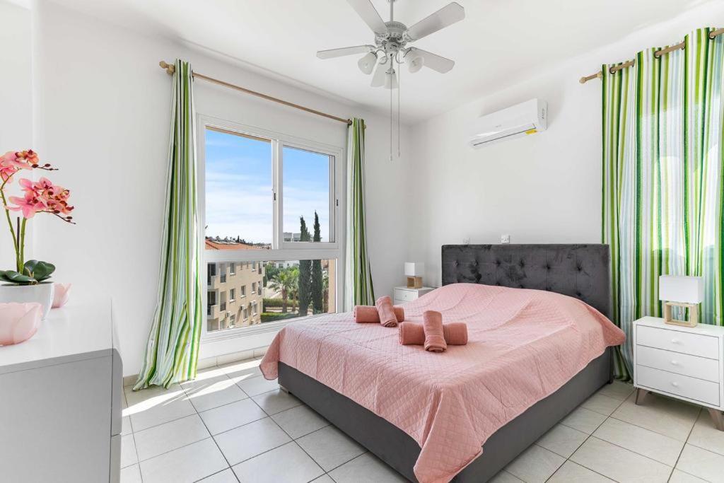 Penthouse Carina Apartment Paphos ภายนอก รูปภาพ