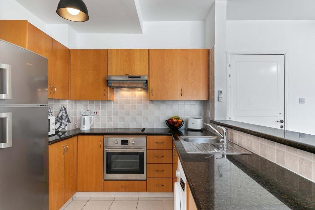 Penthouse Carina Apartment Paphos ภายนอก รูปภาพ